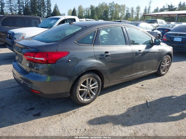 Ford FOCUS SE 2016 1FADP3F26GL301958 Image 4