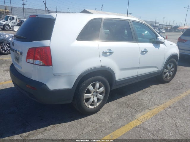 2013 Kia Sorento Lx მანქანა იყიდება აუქციონზე, vin: 5XYKT4A1XDG411680, აუქციონის ნომერი: 44949947