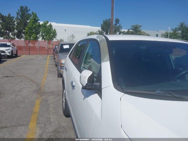 2013 Kia Sorento Lx მანქანა იყიდება აუქციონზე, vin: 5XYKT4A1XDG411680, აუქციონის ნომერი: 44949947