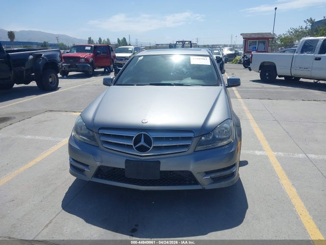 44949961 :رقم المزاد ، WDDGF4HB3CR208339 vin ، 2012 Mercedes-benz C 250 Sport مزاد بيع