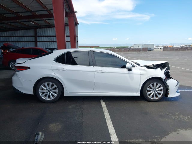 4T1B11HK8JU642487 Toyota CAMRY LE