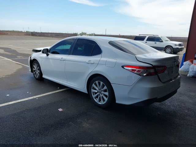 4T1B11HK8JU642487 Toyota CAMRY LE