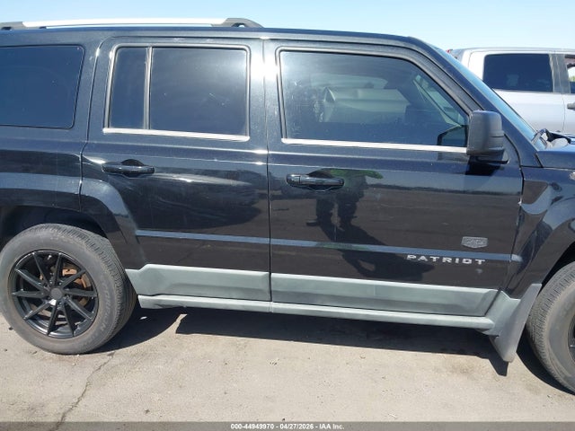 44949970 :رقم المزاد ، 1J4NT4GBXBD180718 vin ، 2011 Jeep Patriot Latitude X مزاد بيع