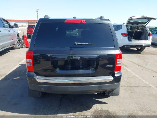 44949970 :رقم المزاد ، 1J4NT4GBXBD180718 vin ، 2011 Jeep Patriot Latitude X مزاد بيع