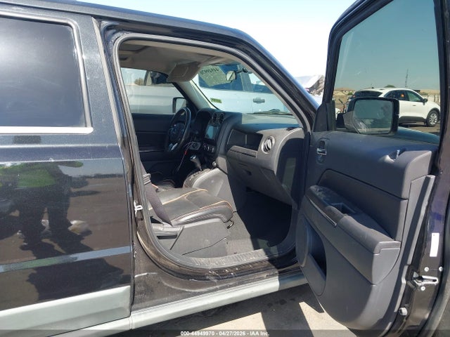 44949970 :رقم المزاد ، 1J4NT4GBXBD180718 vin ، 2011 Jeep Patriot Latitude X مزاد بيع