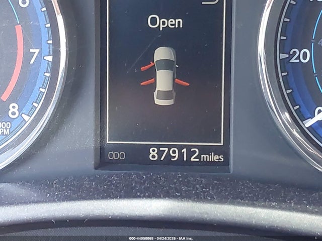 5YFBURHE3HP718421 Toyota COROLLA SE