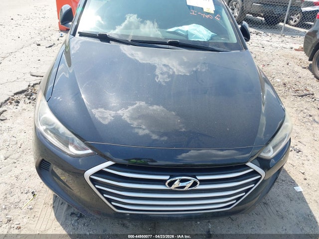 Продажа на аукционе авто 2018 Hyundai Elantra Se, vin: 5NPD74LF5JH281642, номер лота: 44950077