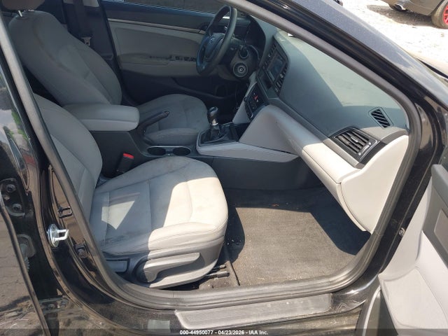Продажа на аукционе авто 2018 Hyundai Elantra Se, vin: 5NPD74LF5JH281642, номер лота: 44950077