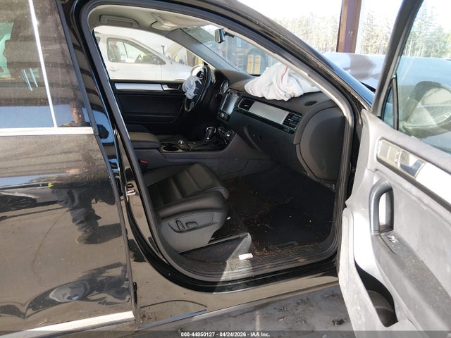44950127 :رقم المزاد ، WVGFF9BP4BD007516 vin ، 2011 Volkswagen Touareg Vr6 Sport مزاد بيع