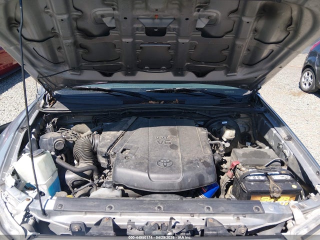 44950174 :رقم المزاد ، 3TMLU4EN2FM199846 vin ، 2015 Toyota Tacoma Base V6 مزاد بيع