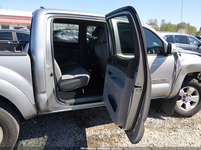 44950174 :رقم المزاد ، 3TMLU4EN2FM199846 vin ، 2015 Toyota Tacoma Base V6 مزاد بيع