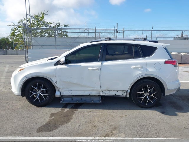 JTMNFREV1GJ063254 Toyota RAV4 SE