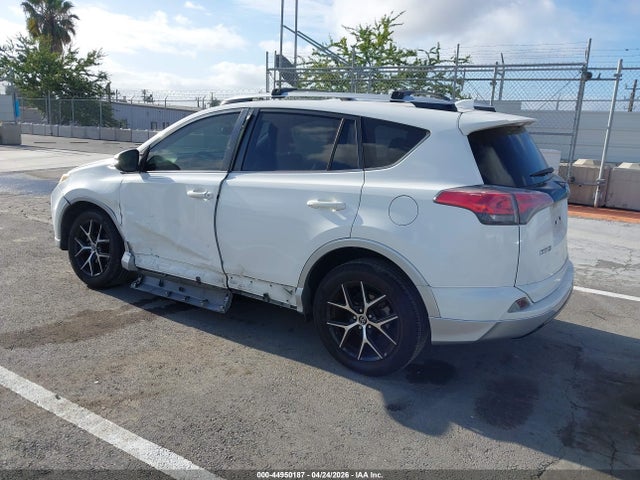 JTMNFREV1GJ063254 Toyota RAV4 SE