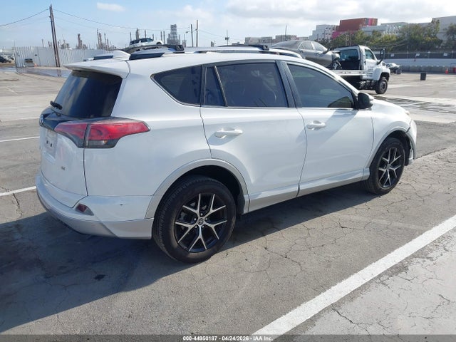 JTMNFREV1GJ063254 Toyota RAV4 SE