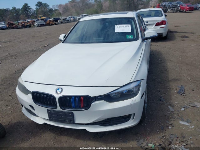 44950207 :رقم المزاد ، WBA3B5G58DNS01348 vin ، 2013 Bmw 328i Xdrive مزاد بيع