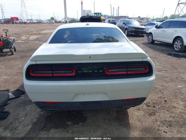 2015 Dodge Challenger Sxt Plus მანქანა იყიდება აუქციონზე, vin: 2C3CDZBG6FH892991, აუქციონის ნომერი: 44950222
