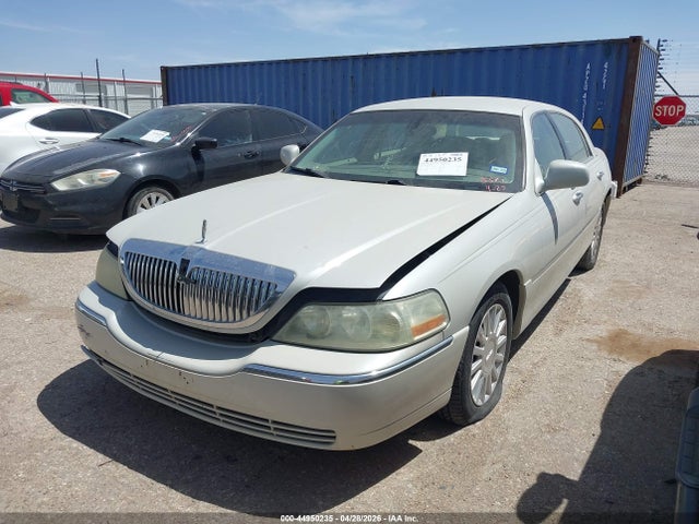 Продаж на аукціоні авто 2005 Lincoln Town Car Signature, vin: 1LNHM81W75Y667533, номер лоту: 44950235