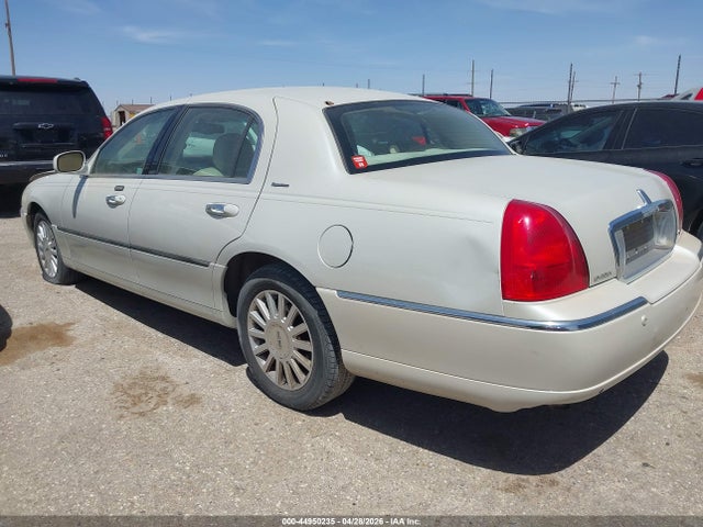 Продаж на аукціоні авто 2005 Lincoln Town Car Signature, vin: 1LNHM81W75Y667533, номер лоту: 44950235