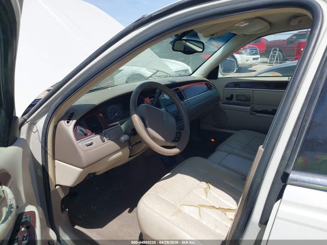 Продаж на аукціоні авто 2005 Lincoln Town Car Signature, vin: 1LNHM81W75Y667533, номер лоту: 44950235