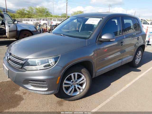 2012 Volkswagen Tiguan S მანქანა იყიდება აუქციონზე, vin: WVGAV7AX9CW076047, აუქციონის ნომერი: 44950293