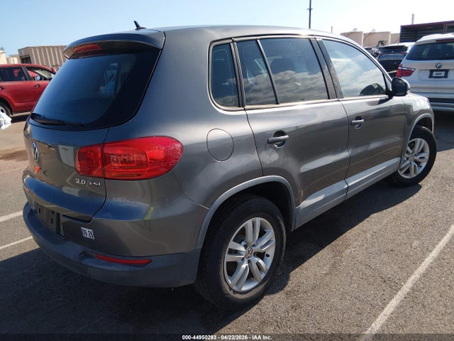 2012 Volkswagen Tiguan S მანქანა იყიდება აუქციონზე, vin: WVGAV7AX9CW076047, აუქციონის ნომერი: 44950293