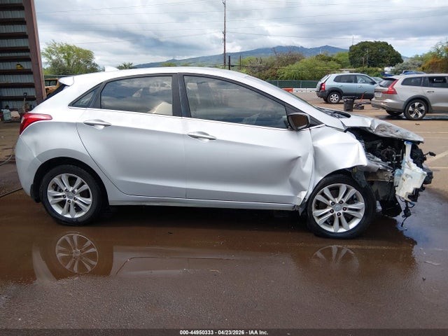 2013 Hyundai Elantra Gt მანქანა იყიდება აუქციონზე, vin: KMHD35LE2DU134290, აუქციონის ნომერი: 44950333