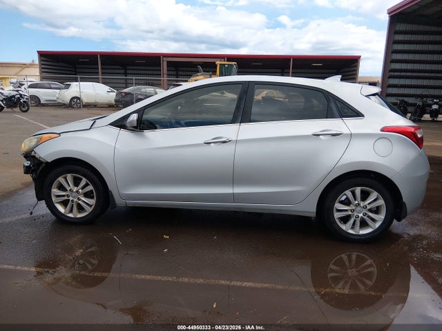 2013 Hyundai Elantra Gt მანქანა იყიდება აუქციონზე, vin: KMHD35LE2DU134290, აუქციონის ნომერი: 44950333