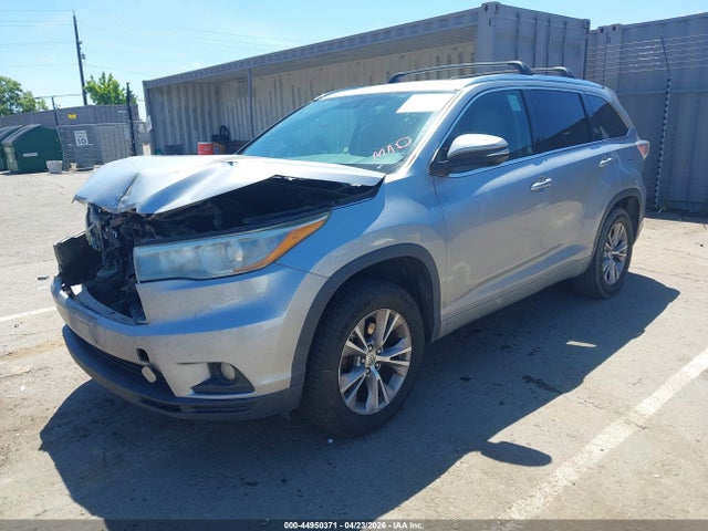 Toyota Highlander Xle V6 2015 5TDKKRFH3FS066682 Image 2