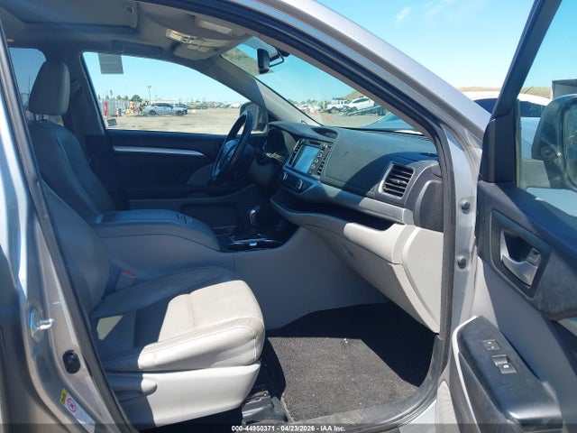 Toyota Highlander Xle V6 2015 5TDKKRFH3FS066682 Image 5