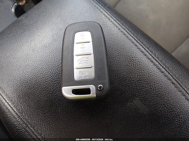 2011 Hyundai Sonata Se მანქანა იყიდება აუქციონზე, vin: 5NPEC4AC3BH074631, აუქციონის ნომერი: 44950396