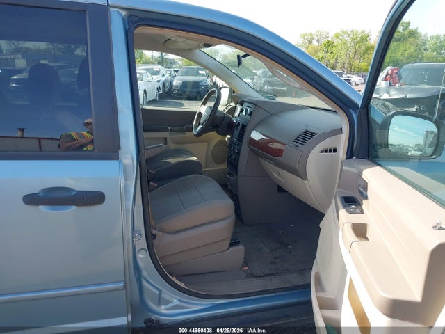 Продажа на аукционе авто 2008 Chrysler Town & Country Lx, vin: 2A8HR44H48R601342, номер лота: 44950408