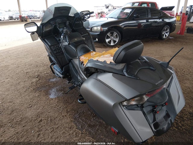 Продаж на аукціоні авто 2015 Honda Gl1800 B, vin: JH2SC684XFK200690, номер лоту: 44950507