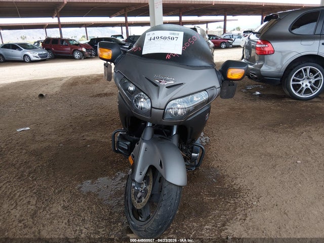 Продаж на аукціоні авто 2015 Honda Gl1800 B, vin: JH2SC684XFK200690, номер лоту: 44950507