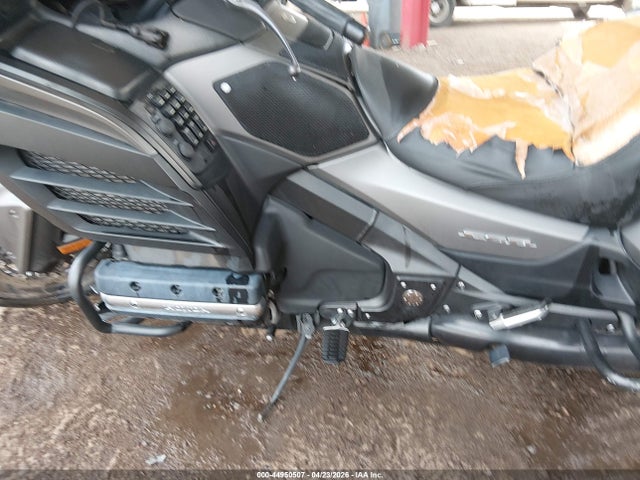 Продаж на аукціоні авто 2015 Honda Gl1800 B, vin: JH2SC684XFK200690, номер лоту: 44950507