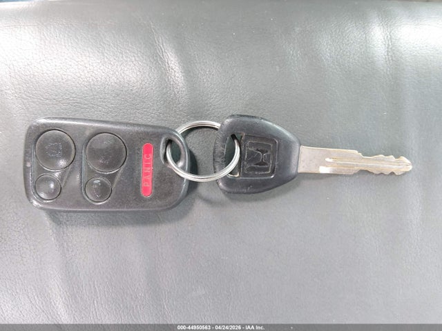 44950563 :رقم المزاد ، 2HKRL18922H588075 vin ، 2002 Honda Odyssey Ex-l مزاد بيع