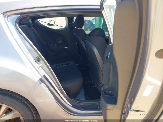 KMHTC6AD9HU305618 Hyundai Veloster