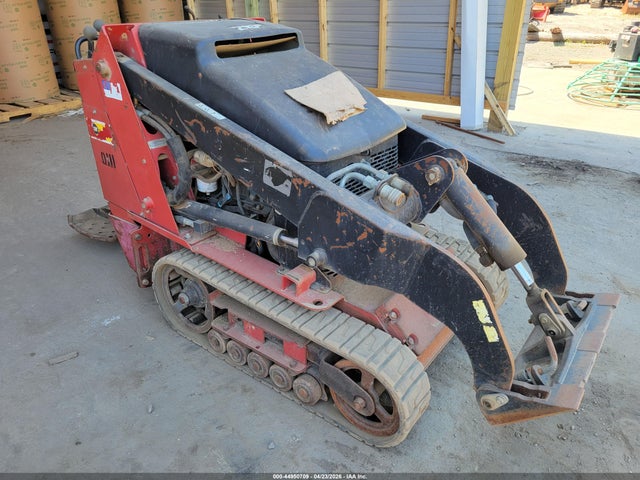44950709 :رقم المزاد ، 313000111 vin ، 2017 Toro Dingo Tx525 مزاد بيع