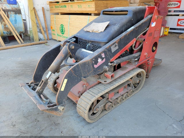 44950709 :رقم المزاد ، 313000111 vin ، 2017 Toro Dingo Tx525 مزاد بيع