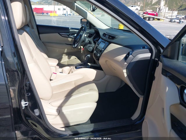 JN8AT2MT2HW143346 Nissan Rogue Sl