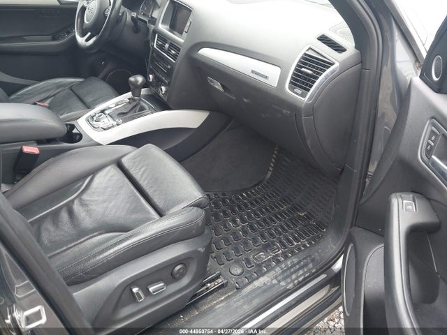 44950754 :رقم المزاد ، WA1M2AFP5HA057929 vin ، 2017 Audi Q5 2.0t Premium مزاد بيع