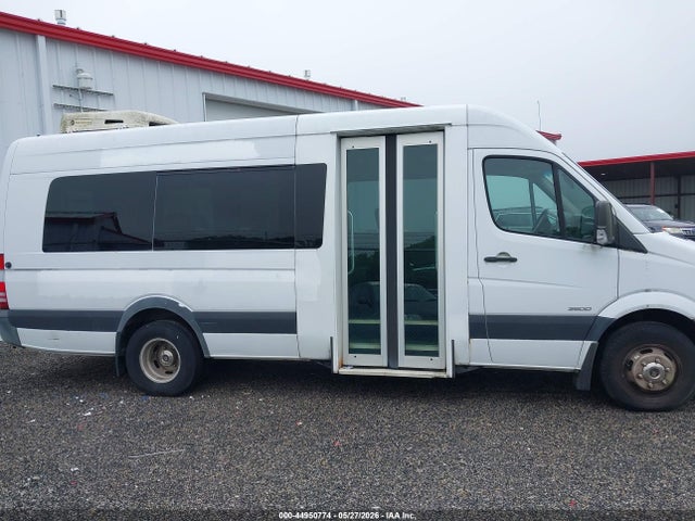 44950774 :رقم المزاد ، WDPPF4CC8E5928636 vin ، 2014 Freightliner Sprinter 3500 مزاد بيع