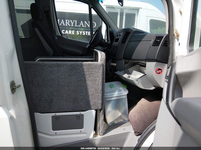 44950774 :رقم المزاد ، WDPPF4CC8E5928636 vin ، 2014 Freightliner Sprinter 3500 مزاد بيع