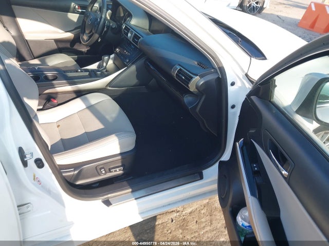 2015 Lexus Is 250 მანქანა იყიდება აუქციონზე, vin: JTHBF1D27F5054236, აუქციონის ნომერი: 44950778