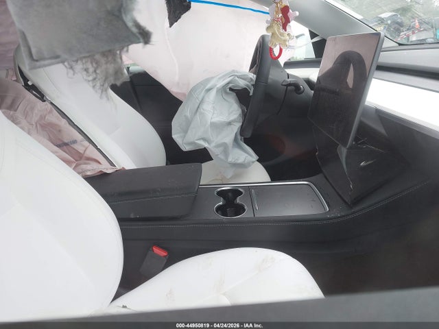Продаж на аукціоні авто 2025 Tesla Model Y Performance Dual Motor All-wheel Drive, vin: 7SAYGDEF7SA339958, номер лоту: 44950819