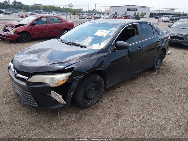 44950821 :رقم المزاد ، 4T1BF1FK6HU340145 vin ، 2017 Toyota Camry Le مزاد بيع