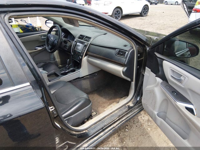 44950821 :رقم المزاد ، 4T1BF1FK6HU340145 vin ، 2017 Toyota Camry Le مزاد بيع