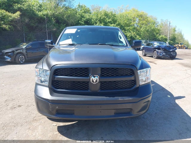 1C6RR7KT6RS157814 RAM 1500 Classic Tradesman 4x4 5&#039;7 Box