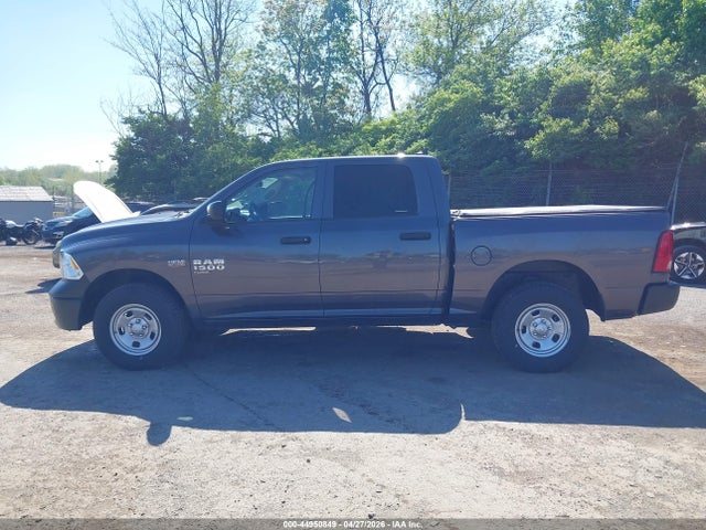 1C6RR7KT6RS157814 RAM 1500 Classic Tradesman 4x4 5&#039;7 Box