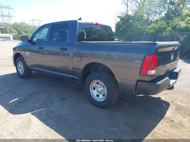 1C6RR7KT6RS157814 RAM 1500 Classic Tradesman 4x4 5&#039;7 Box