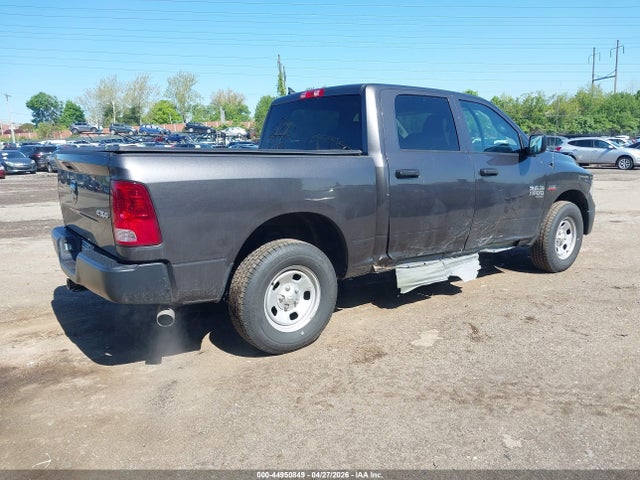 1C6RR7KT6RS157814 RAM 1500 Classic Tradesman 4x4 5&#039;7 Box